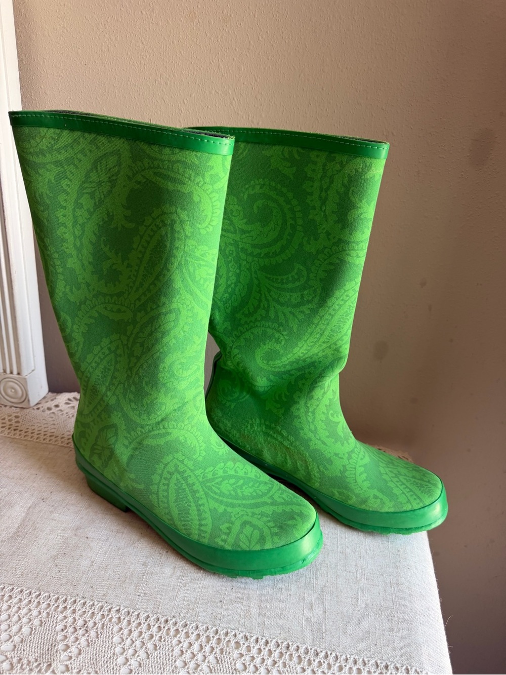 L.L. Bean Wellie Women's Sz 8
Green Paisley Rubber Half-Calf
Rain Muck Boots
